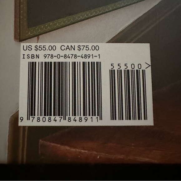 Wanderlust: Interiors That Bring the World Home
Book by Michelle Nussbaumer - Picture 3 of 12